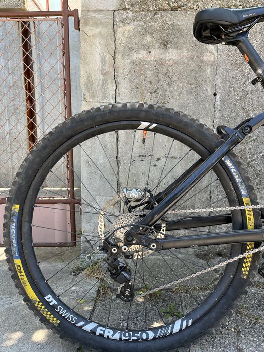 Продавам велосипед Cube Two15 SL 2020.