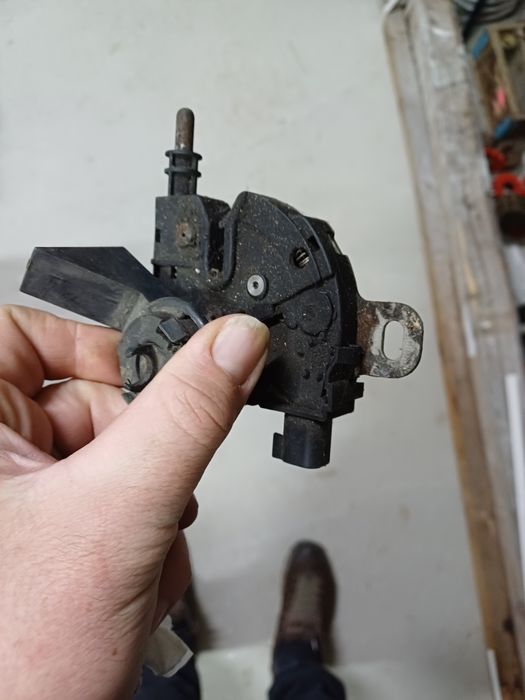 Ansamblu ștergătoare Închizătoare capota usa rezervor ford focus