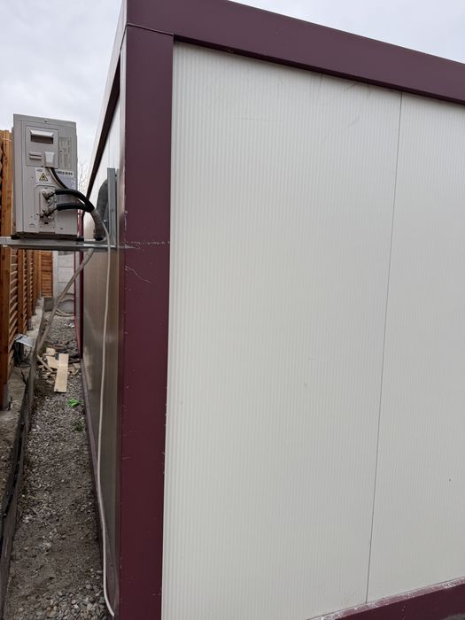 Vand/inchiriez container 6/2,4 aer conditionat schimb cu sprinter