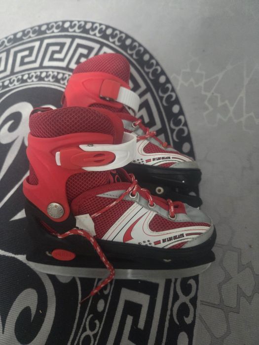 Продам коньки детские