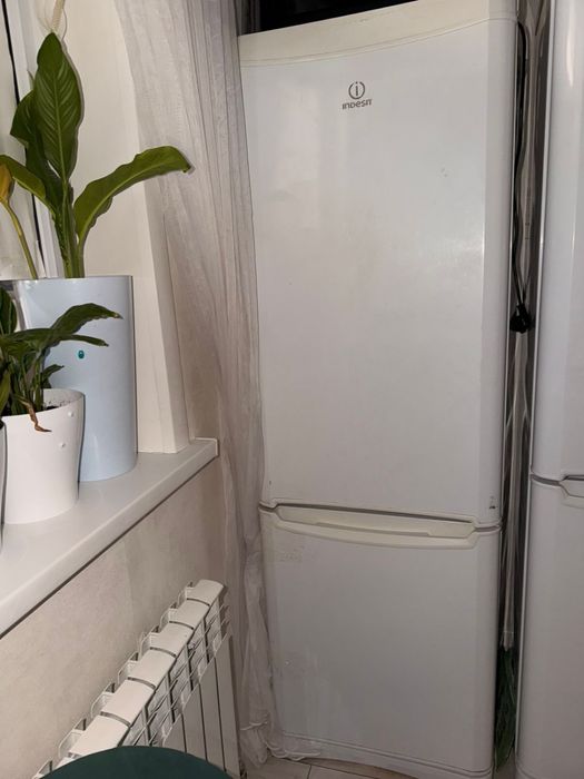 Продается  Холодильник