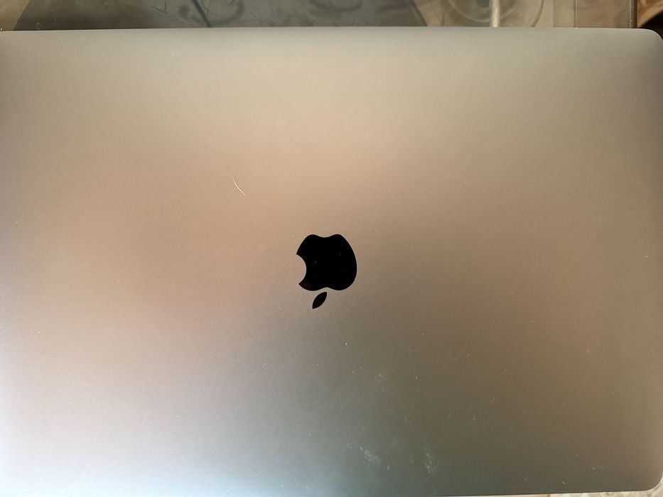 Apple MacBook Pro 16" 2019 i9 16Gb 1Tb - за ремонт