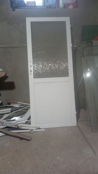 Окна дверь бу форточки