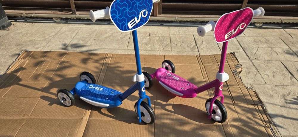 Tricicleta albastra copii copil