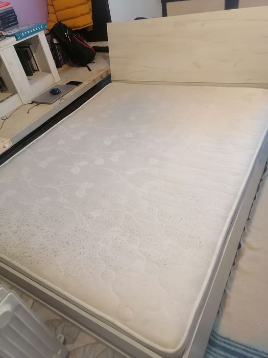 Комплект Спалня Матрак Трикрилен Гардероб Тоалетка