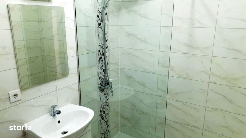 Apartament cu doua dormitoare, parcare proprie, mobilat si utliat
