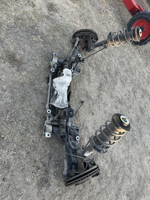 Volkswagen Tiguan Окачване преден заден мост шенкел апарат амортисьор