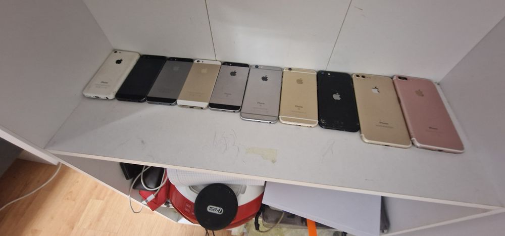 Vand /schimb telefoane