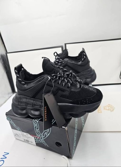 Adidasi versace chain reaction