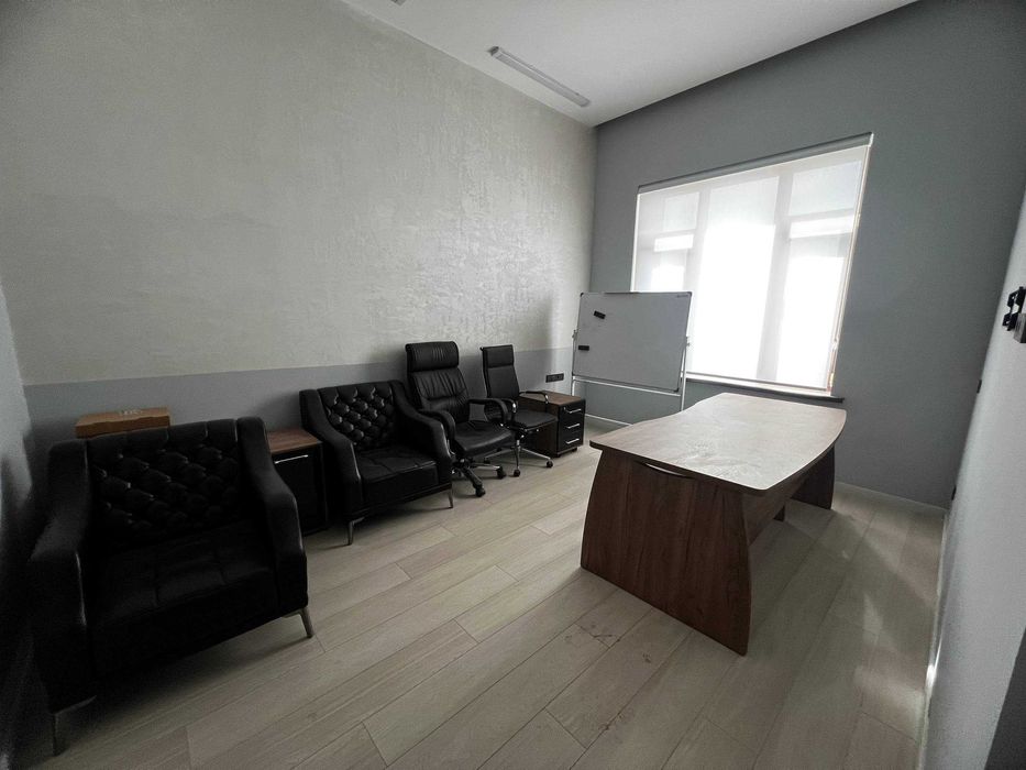 Современный офис с санузлами в каждом кабинете — 334 м² по 19$/м² (55)