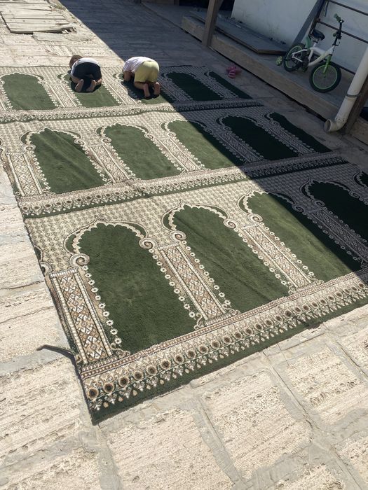 Палас жайнамаз жане отын сатылады