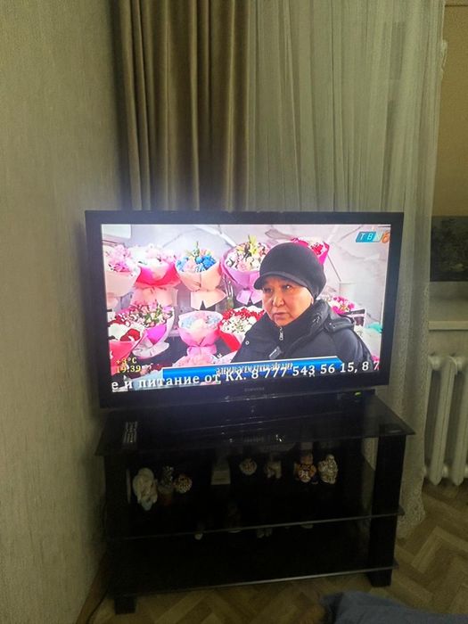 Телевизор марки Самсунг