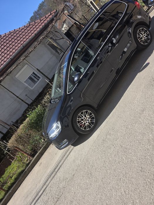 Se vinde. Wv sharan 2011 2.0 130 k stare buna