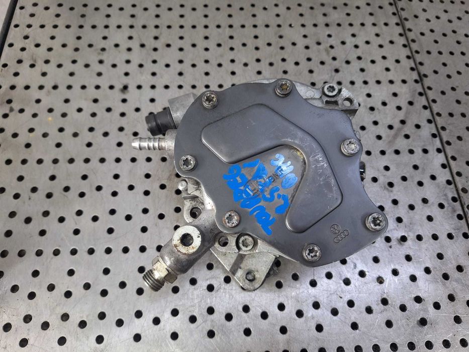 pompa vacuum 2.5 tdi bac vw touareg 7l  070145209f