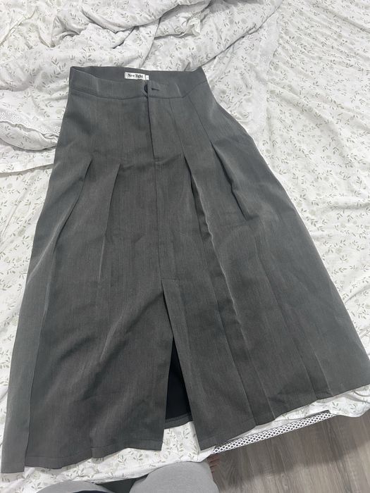 Юбка серая, длинв миди