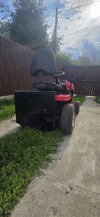 Tractoras gazon MTD 24 cai