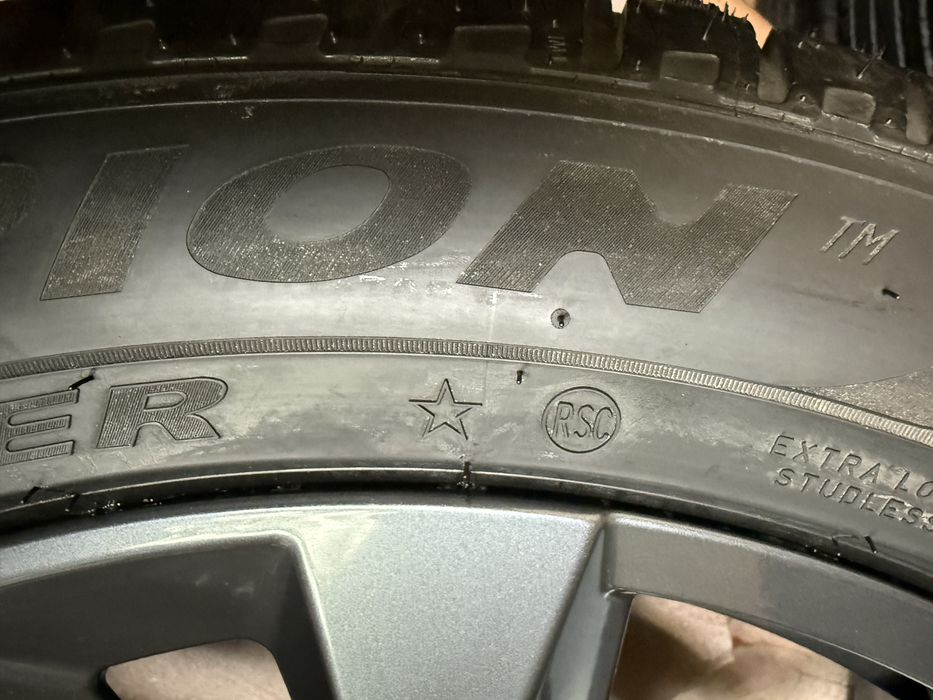 Jante Originale Bmw XM pe 21 cu anvelope IARNA !