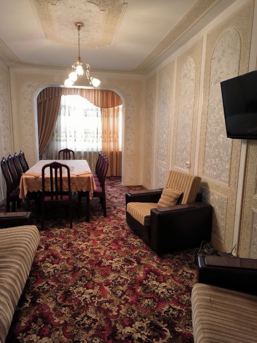 Срочно ижарага берилади обстановка 3 хона 1- етаж 1- мактаб олдида