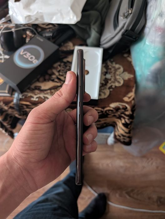 Телефон Vivo v30e