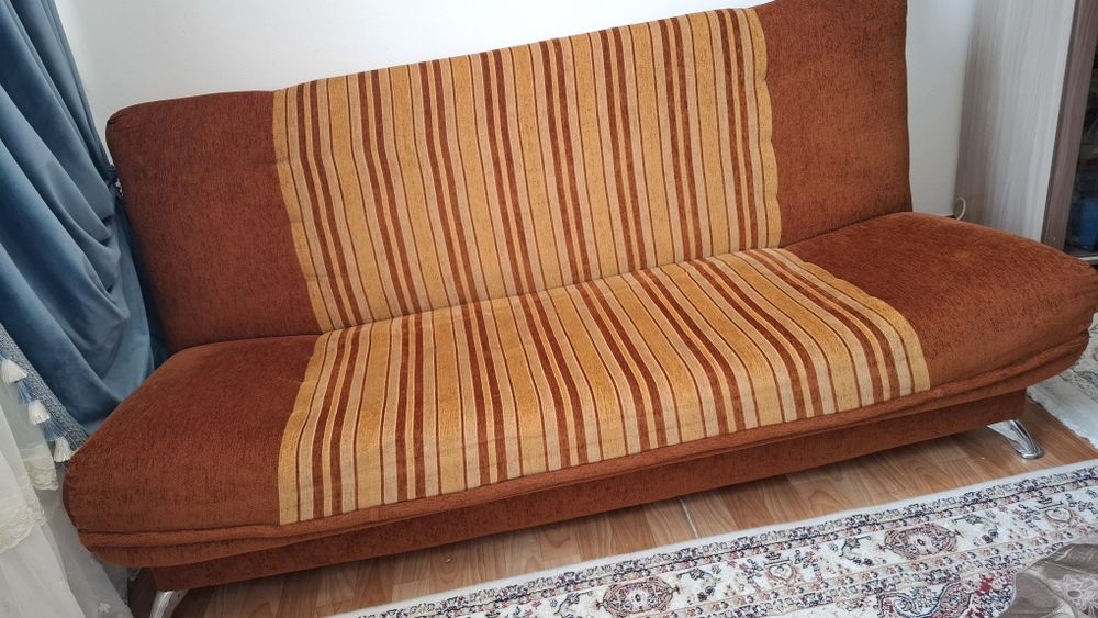 Диван сатылады срочно