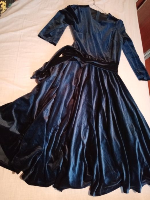 Rochie deosebita de catifea bleumarin