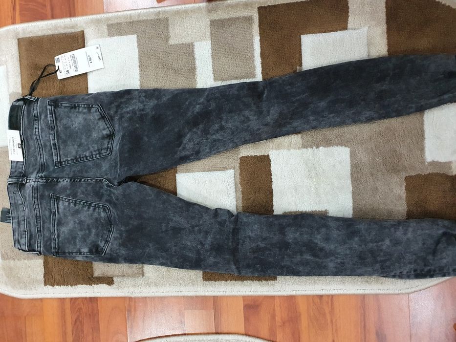 Blugi ZARA, noi, masura 36
