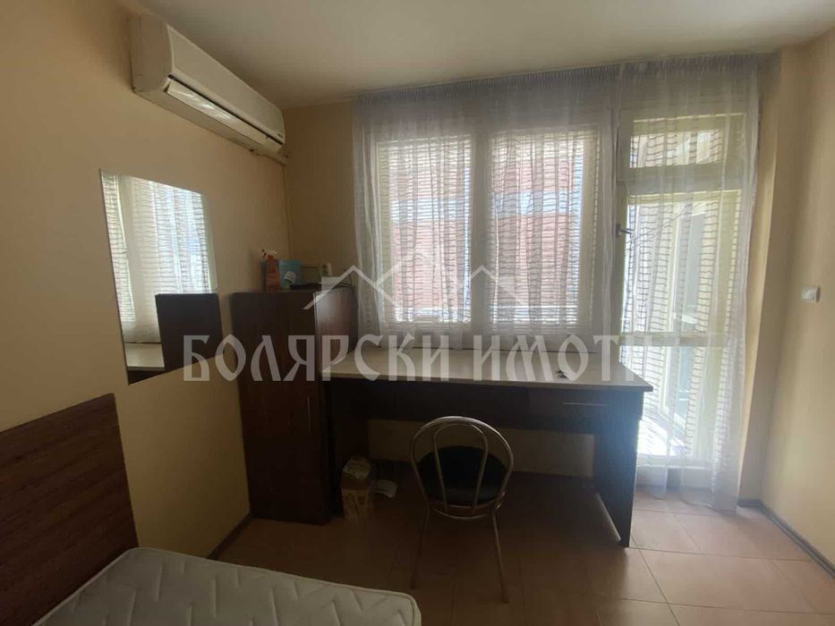 Дава се под наем Двустаен апартамент в Велико Търново, Център - 55 кв.м за 229.5 € - Снимка #3