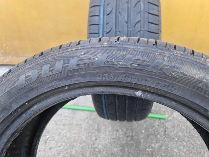 2 Bridgestone R19 235/45
летни гуми
DOT0318