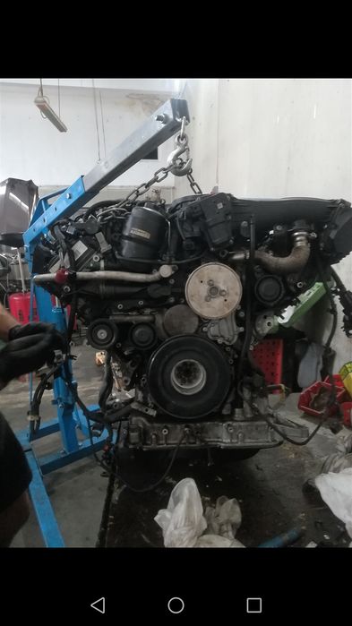 Dezmembrez motor Porsche Panamera/Cayenne 3.0 diesel V6 2012