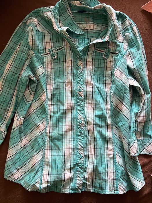 Дамски ризи с дълъг ръкав