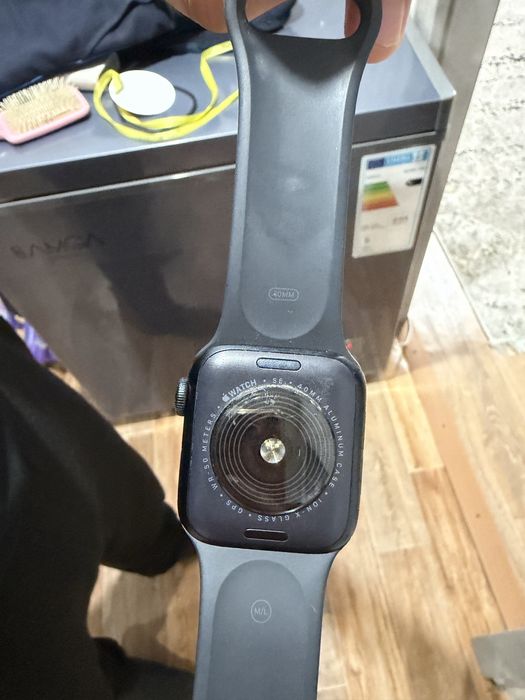 Продам Apple Watch se 2