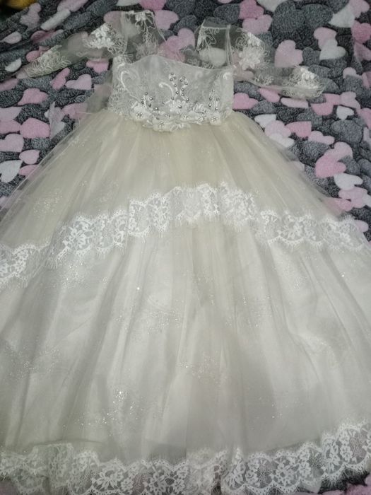 Продаю новое платье