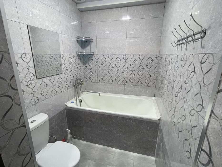 Чиланзар-1 кирпич 2х комн 3 этаж