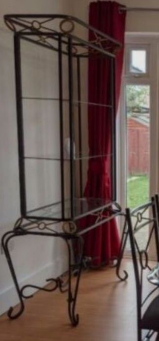 Etajera din fier forjat