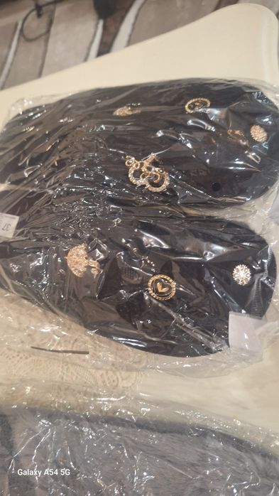 Домашни чели топли