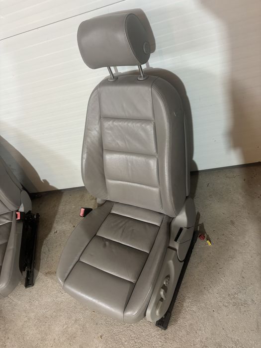 Scaune piele gri fata Stanga/ Dreapta de Audi A6 Uk