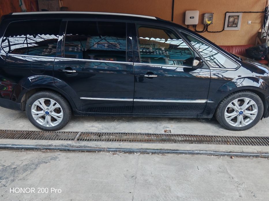 Vând Ford Galaxy din 2014, cutie automată