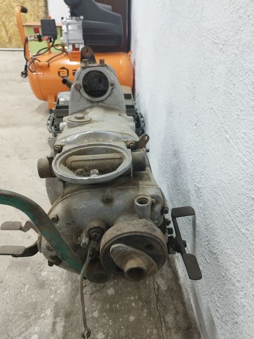 Продаю двигатель на мотоцикл Урал .