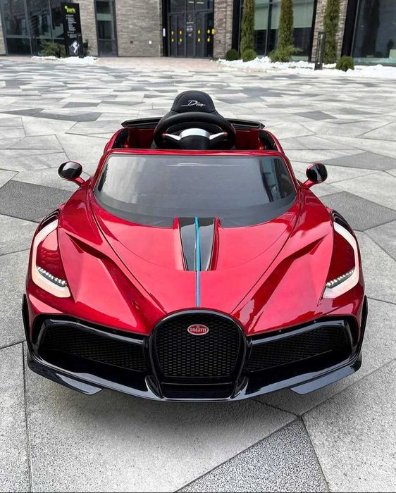 Детский электромобиль BUGATTI DIVO из первых рук