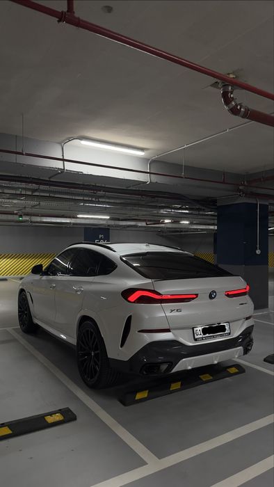 Продам BMW X6 40i Xdrive Msport