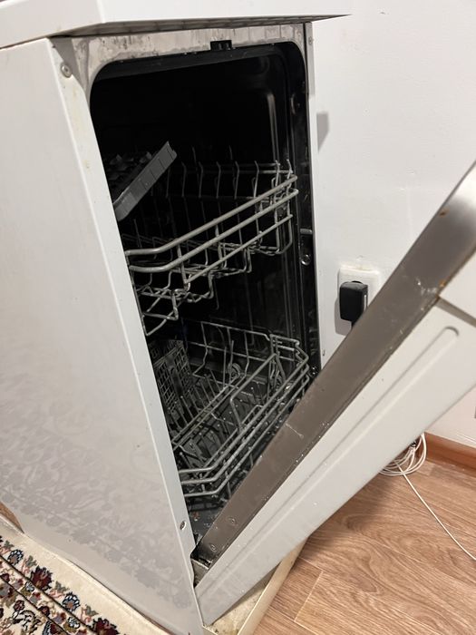 Продам посудомоечную машинку б/у