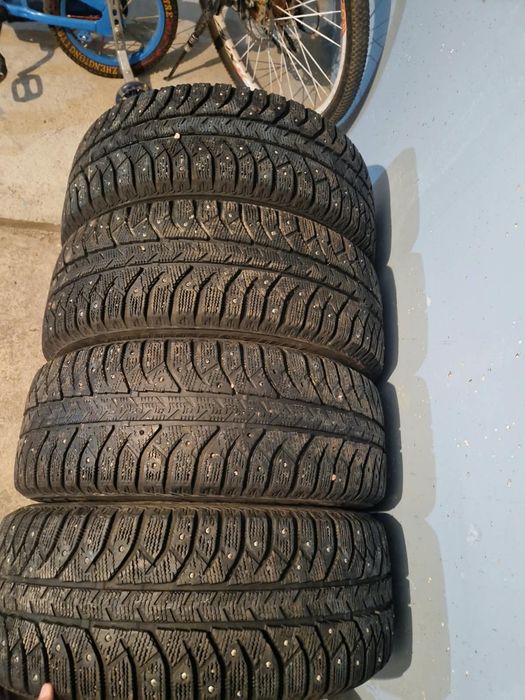 Продам зимные шины