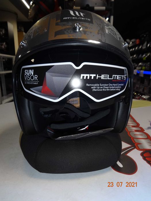 НОВО! Скутерски каски MT Helmets Le Mans различни шарки скутер мотор