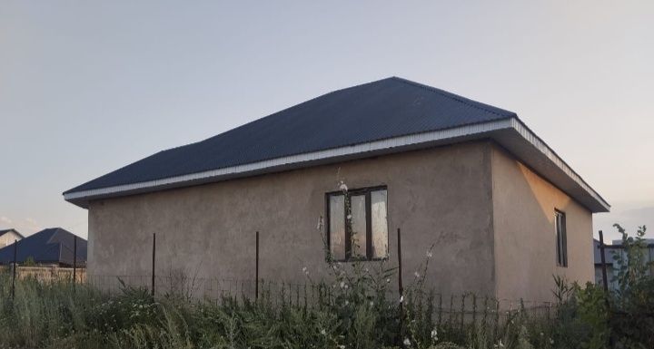 Үй сатылады. Участок 6 соток.