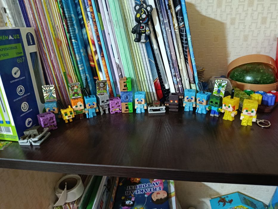 Меняю свои повторки и фигурки Minecraft на редкий золотой блок