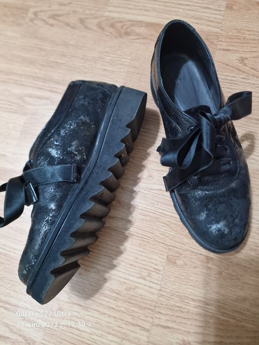 Дамски обувки  Биаки