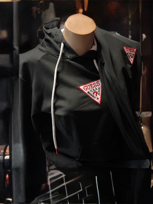 Страхотен памучен Анцуг Guess