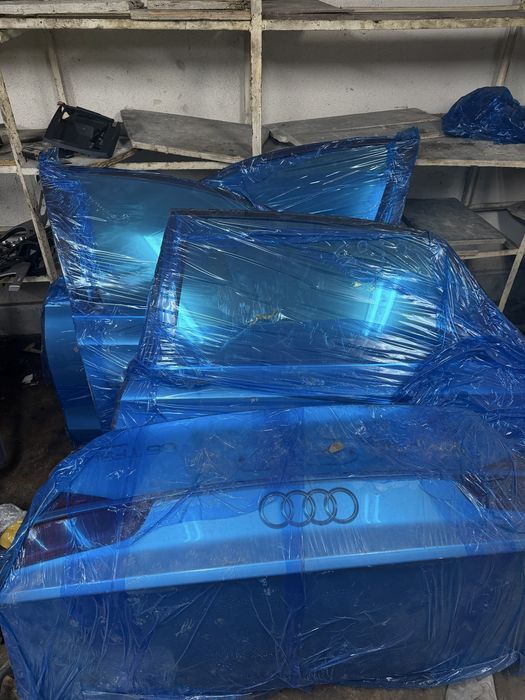 продавам 4 врати и багажник за ауди а8 d4 facelift и е класа