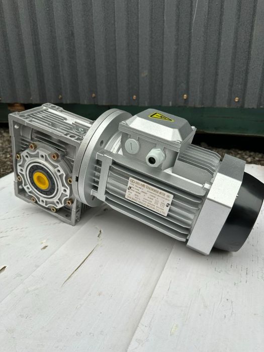 Мотор редуктор червячный NMRV RV