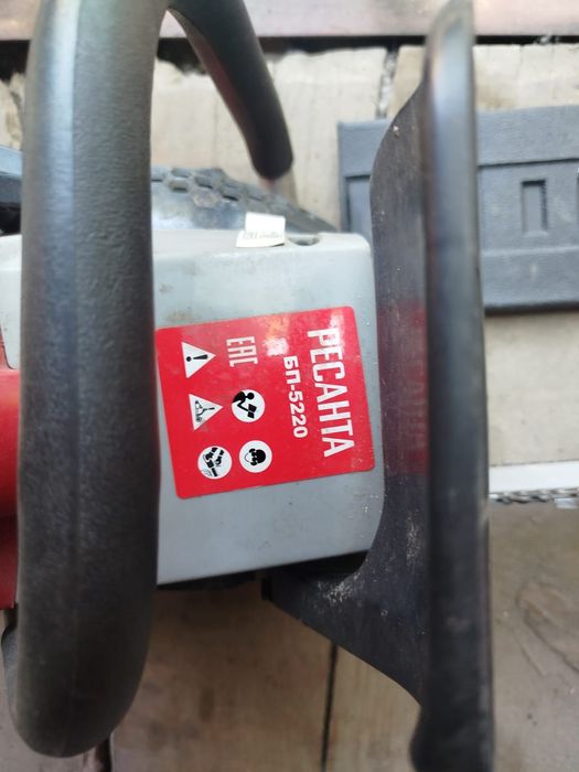 Продам бинзопилу РесантаБП-5220